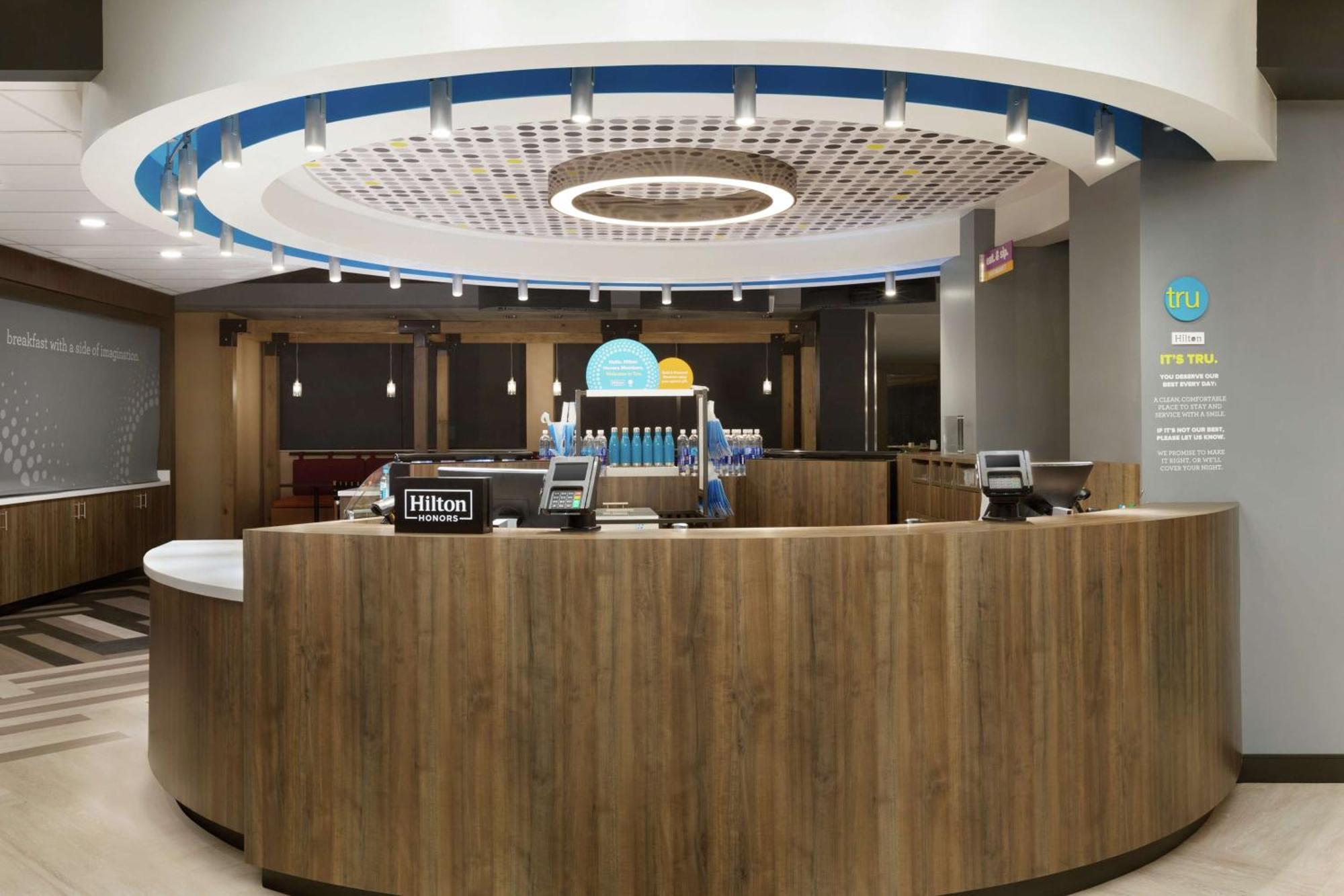 密苏里州圣查尔斯-圣路易斯希尔顿杜尔酒店 外观 照片
